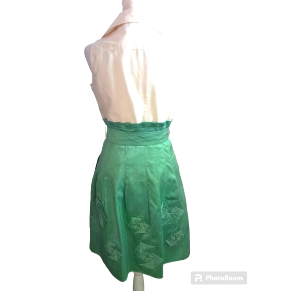 Kay Unger New York Women's 100% Silk Dress Perfect for Spring Size 4 - Picture 3 of 13